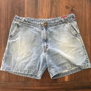 Vintage Levi’s Mom Shorts